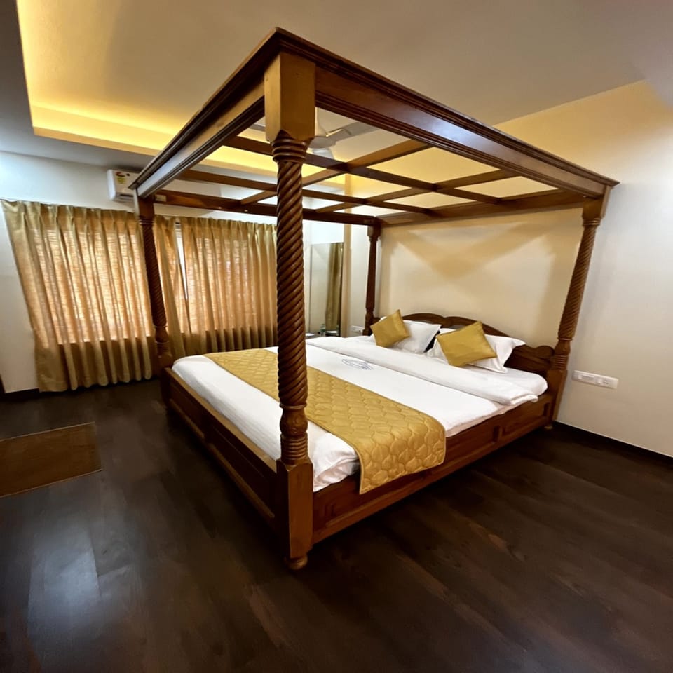 Superior Apartment | Individually furnished, desk, laptop workspace, soundproofing
