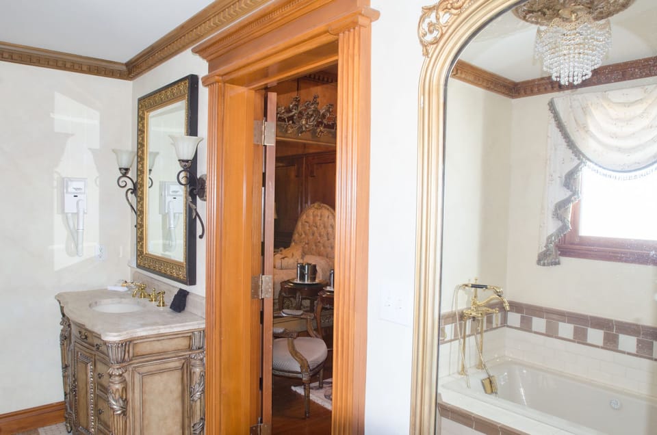 Swan Song | Bathroom | Free toiletries, hair dryer, towels