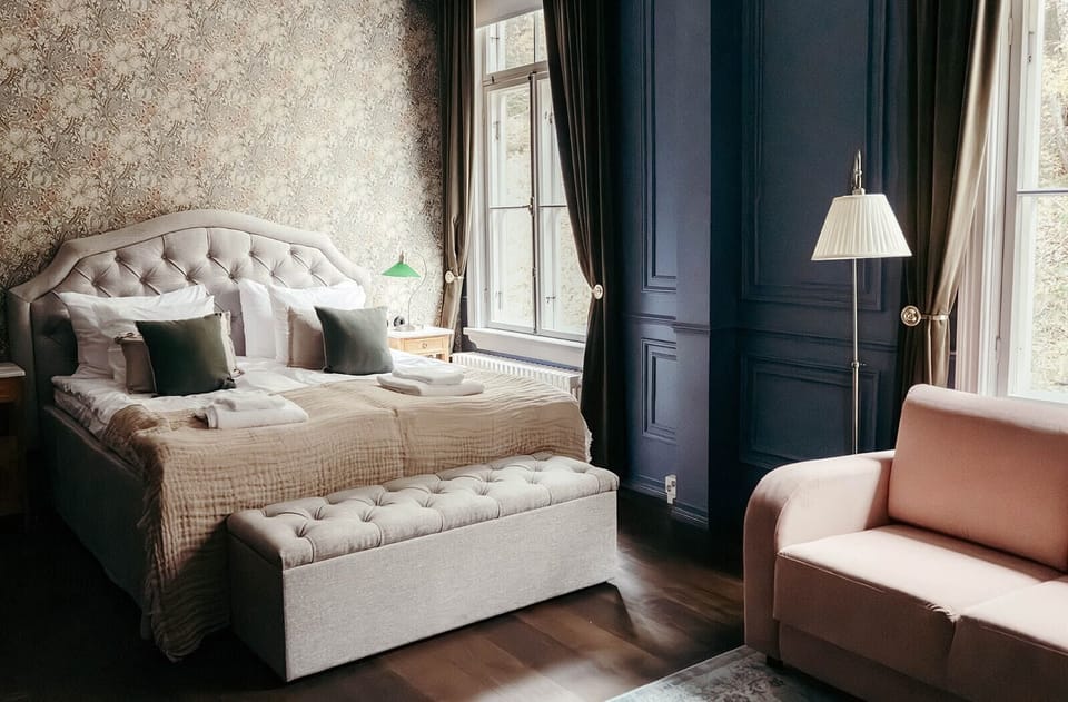 Premium Double Room | Individually decorated, individually furnished, blackout drapes