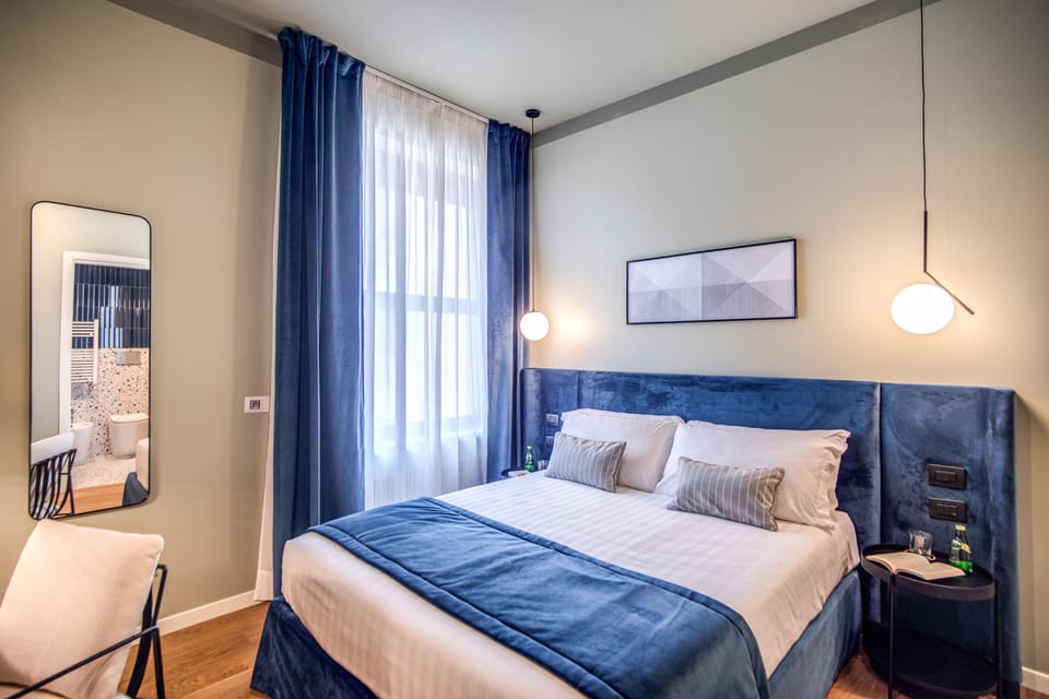 Deluxe Double Room | Hypo-allergenic bedding available, minibar, in-room safe, desk