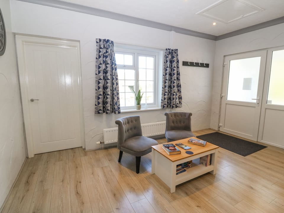 Cottage | Living area