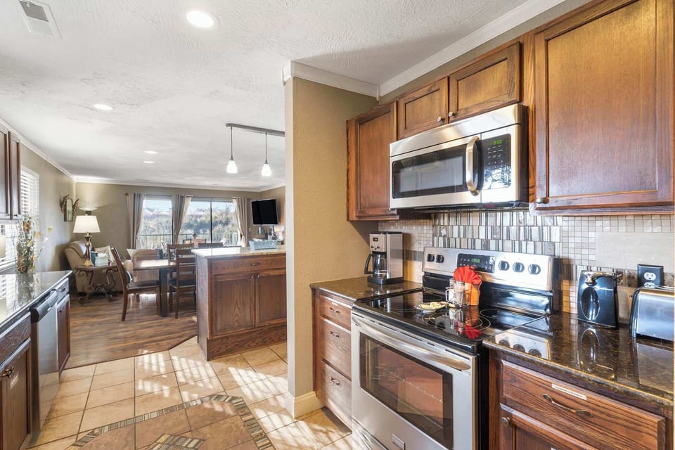 Condo, Multiple Beds, Fireplace, Golf View (Twedt's Retreat) | Private kitchen | Coffee/tea maker