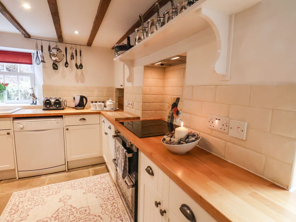 Fridge, dishwasher, electric kettle, toaster