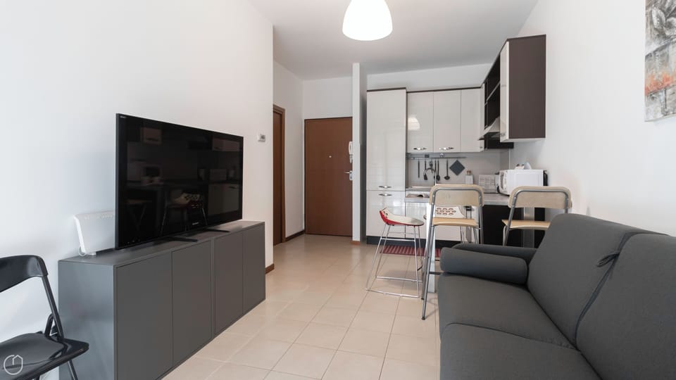 Apartment (1 Bedroom) | Interior
