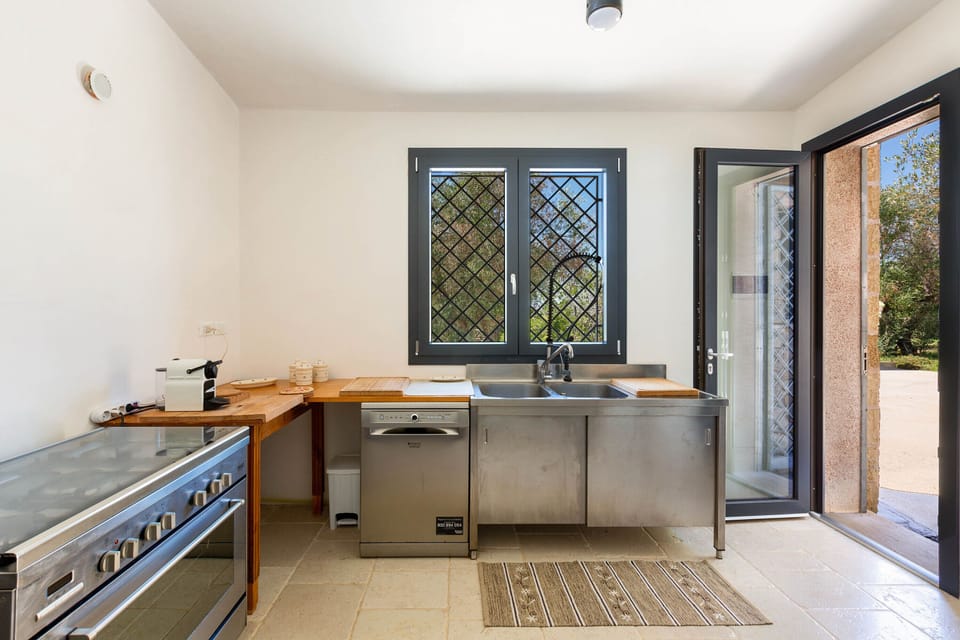 Villa | Private kitchen | Dishwasher