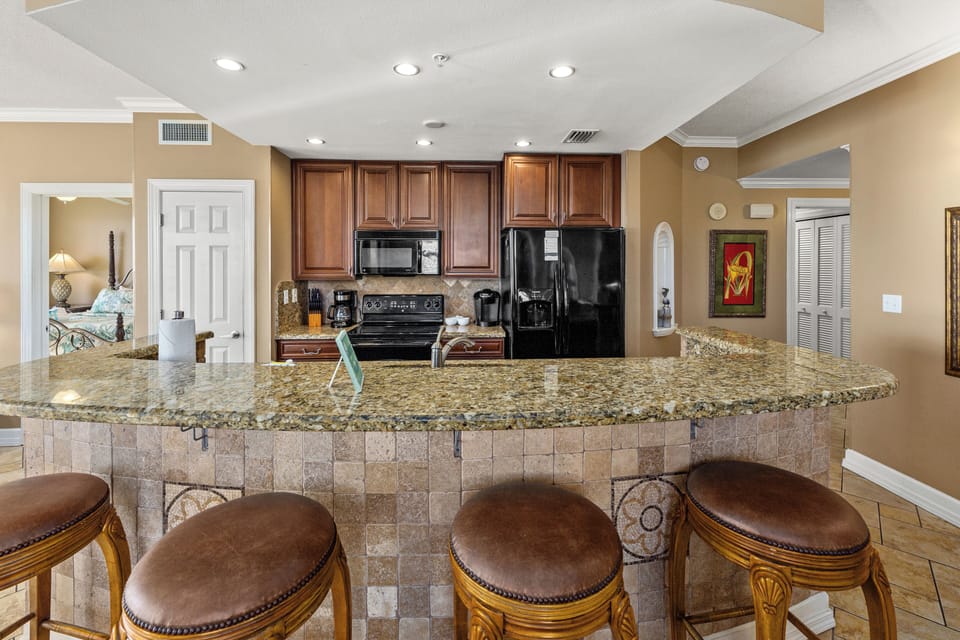 Condo, Multiple Beds, Balcony, Ocean View | Private kitchen | Fridge, microwave, oven, stovetop