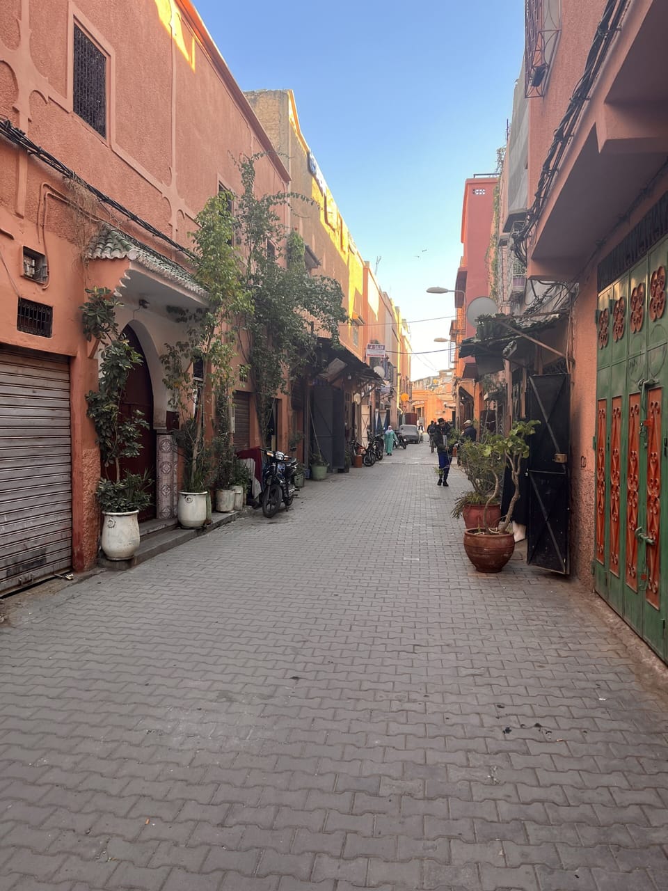 Dar Beit Zellig is in a safe neighborhood, steps away from interesting sites. 