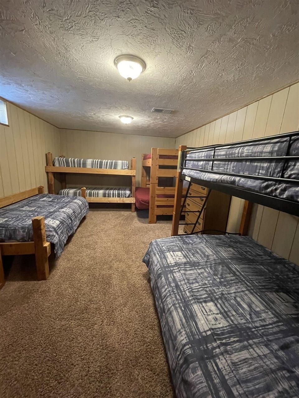 Chalet, 5 Bedrooms | 5 bedrooms, free WiFi