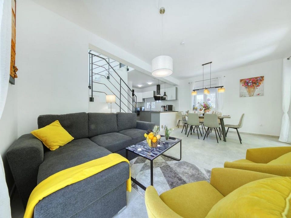 Villa (Three Bedroom Villa with Swimming Poo) | Living room | 25-inch flat-screen TV with satellite channels, TV