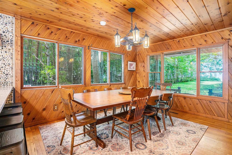 Formal dining space