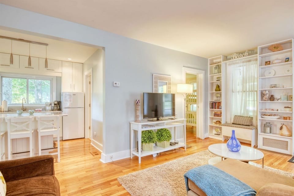 Living room leads into the kitchen