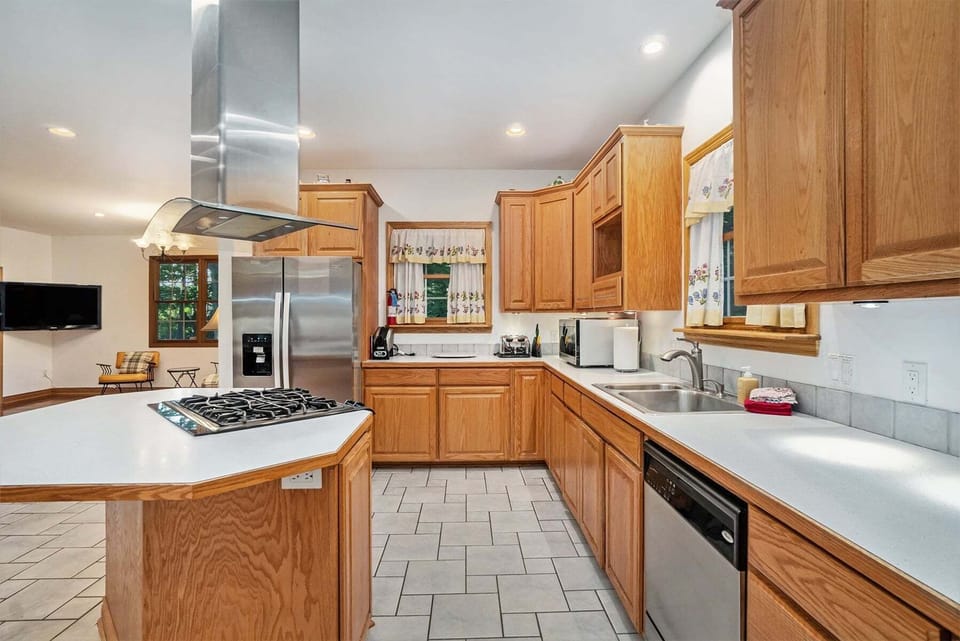 Fully equipped kitchen has everything you need for meals at home