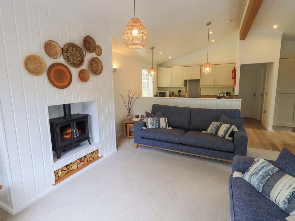 Cottage | Living area | Fireplace