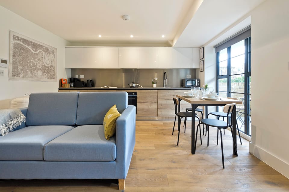 Apartment (1 Bedroom) | Living area