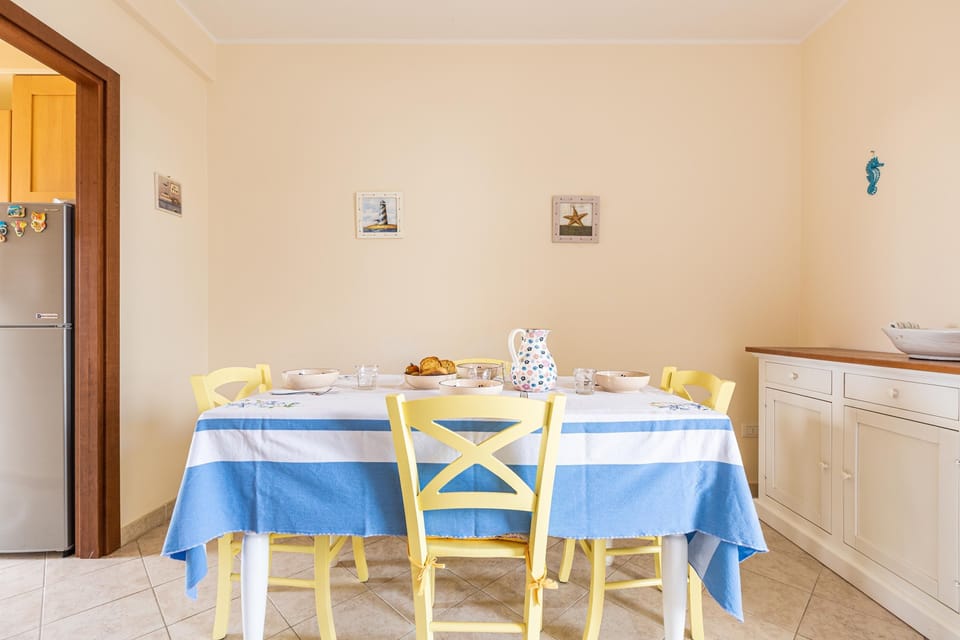 Apartment | Dining room