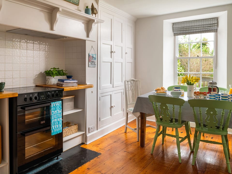 Fridge, dishwasher, electric kettle, toaster