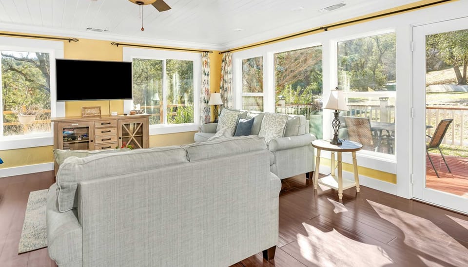 House, Multiple Beds, Hot Tub, Mountain View (Shuteye View Ranch) | Living area | 42-inch flat-screen TV with digital channels