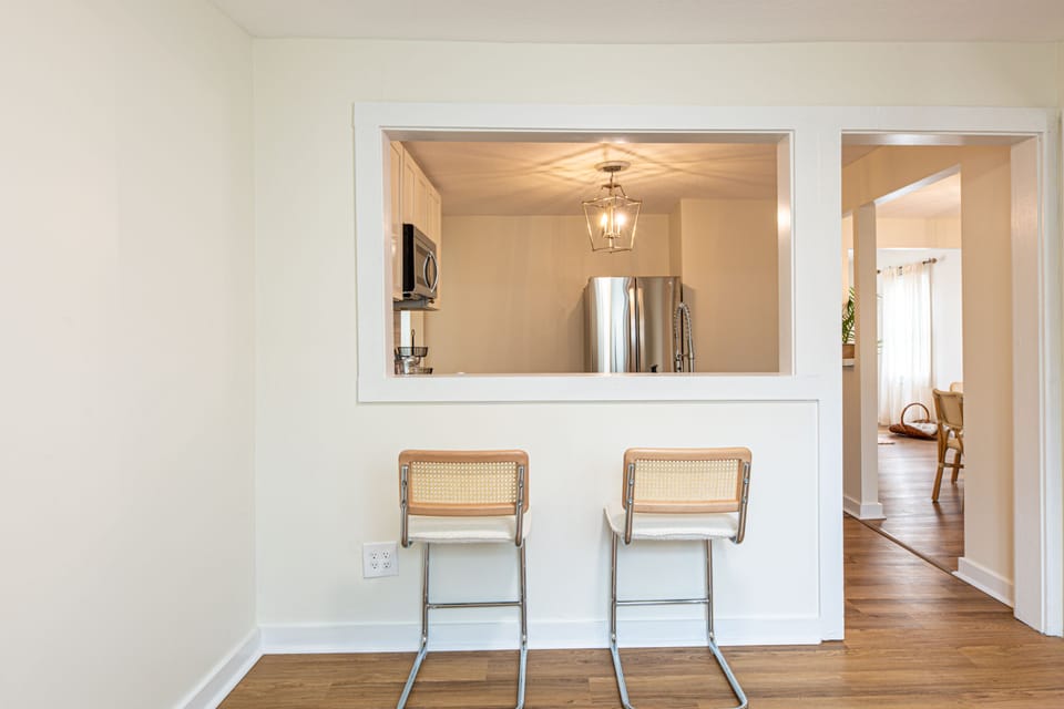 Laundry Room / Bar Stool Area looking into kitchen