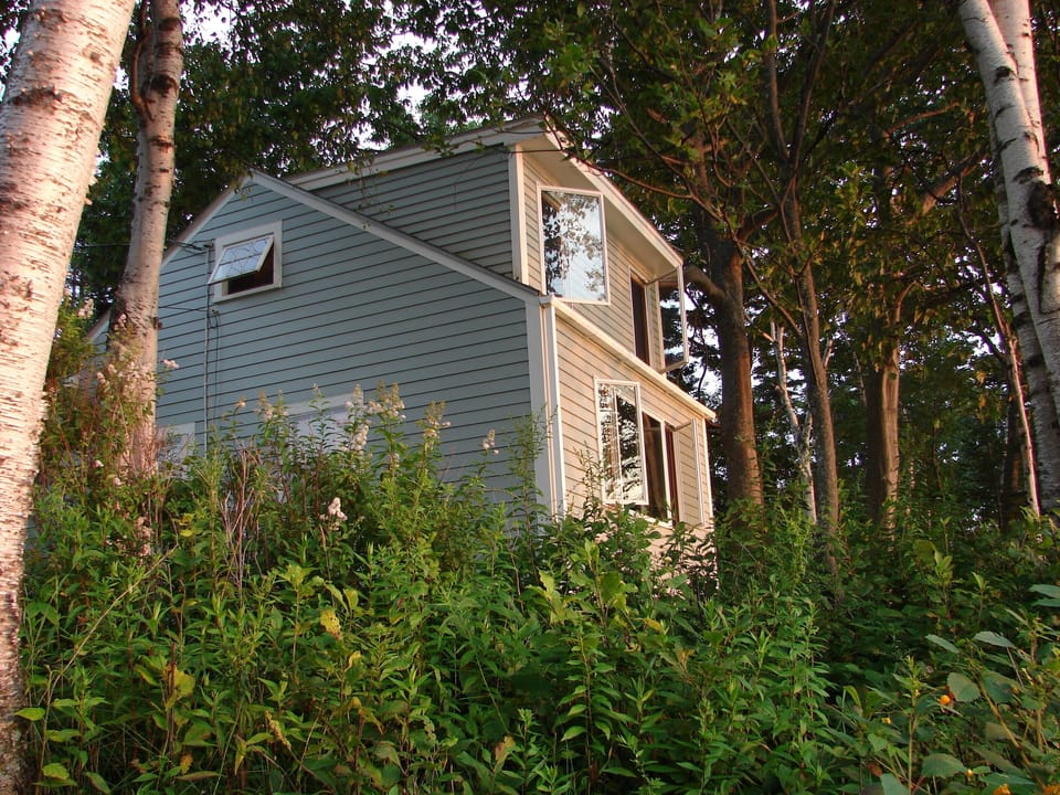 Waterside of Cottage - Soak in the salt air and sound of the ocean