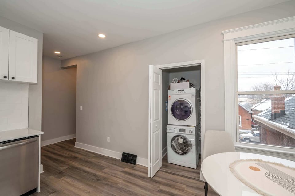 Condo, 1 Queen Bed, Kitchen | Interior