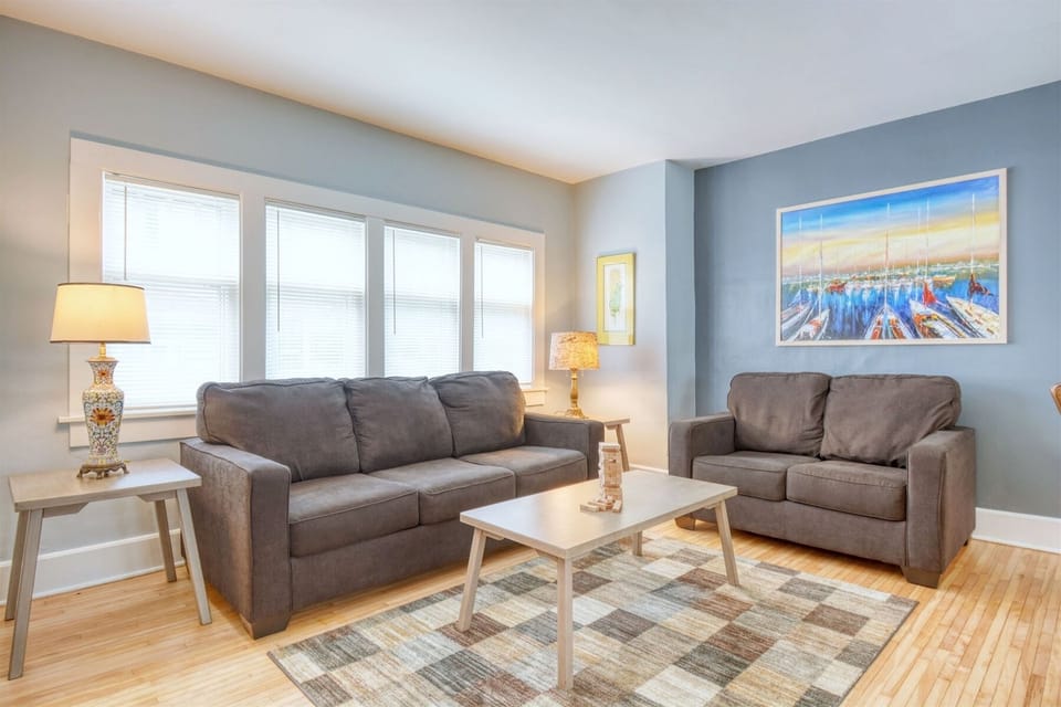 Bright and welcoming living room