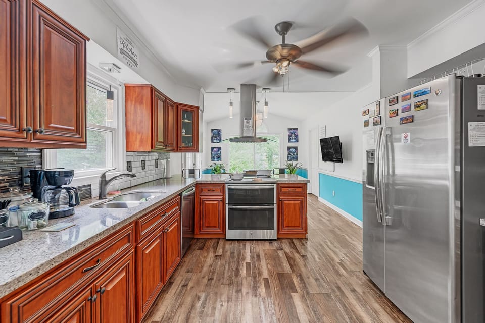 20 1736 Round Hill Cir Kernersville NC 27284 USA Kitchen DSC03224