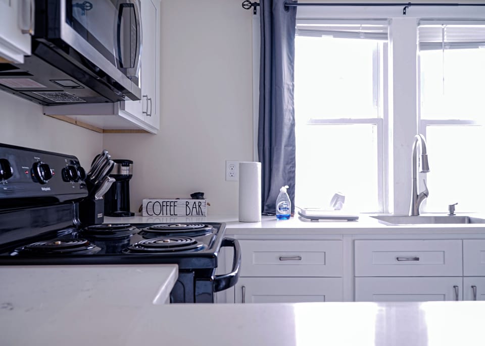 Sunny kitchen: Whip up delights in style.