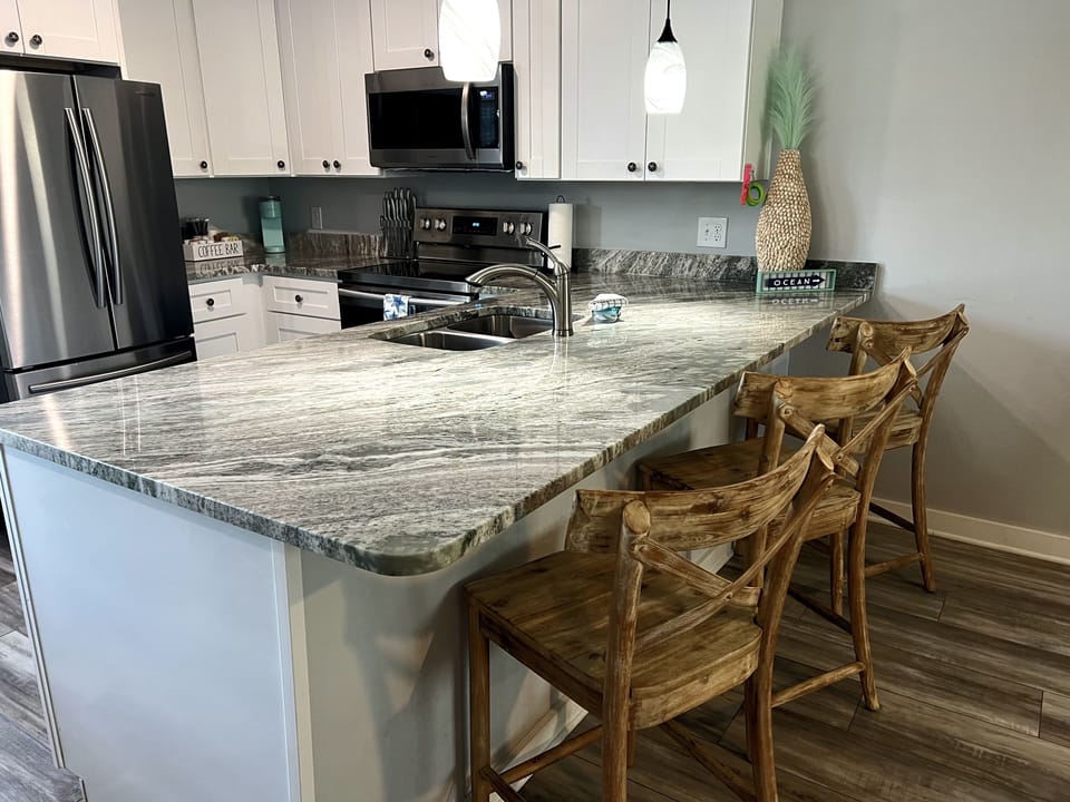 Full kitchen 