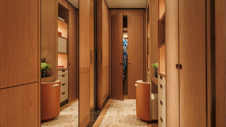 Promenade Terrace Suite - Butler Service, Kitchenette, Iliana Pool Club Access, Terrace on Promenade | Wardrobe