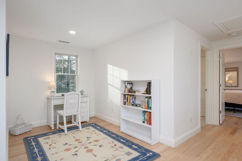 Dedicated remote work or school space - 85 Cockle Drive South Chatham Cape Cod - Ides of Marsh - New England Vacation Rentals