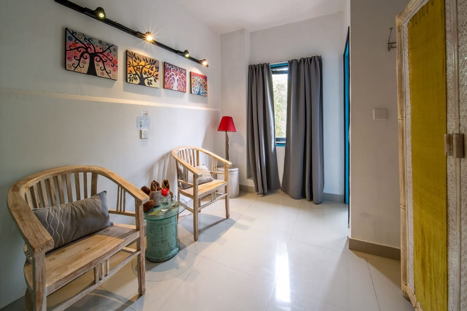 4 bedrooms, individually decorated, individually furnished