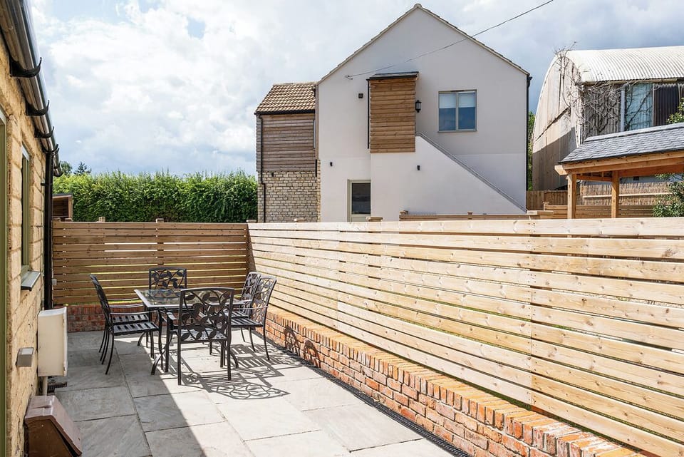 Rear private courtyard