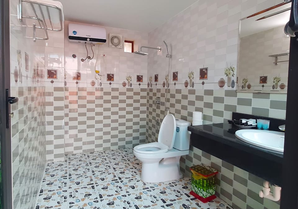 Shower, free toiletries, hair dryer, soap