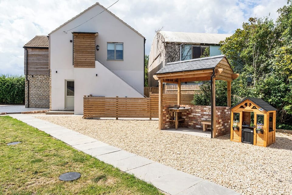 Communal garden with BBQ area