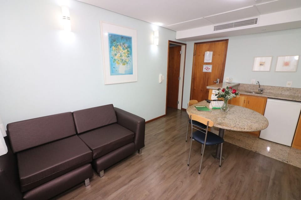 Executive Double Room | Minibar, in-room safe, soundproofing, free WiFi
