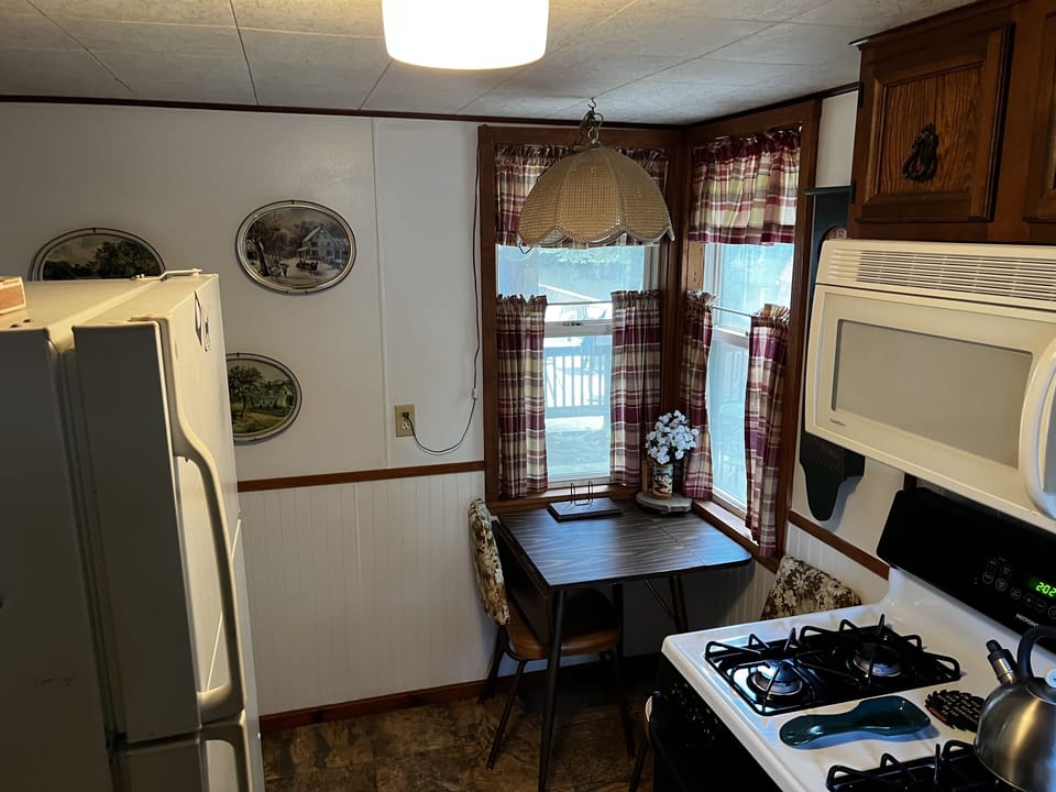kitchen with breakfast nook