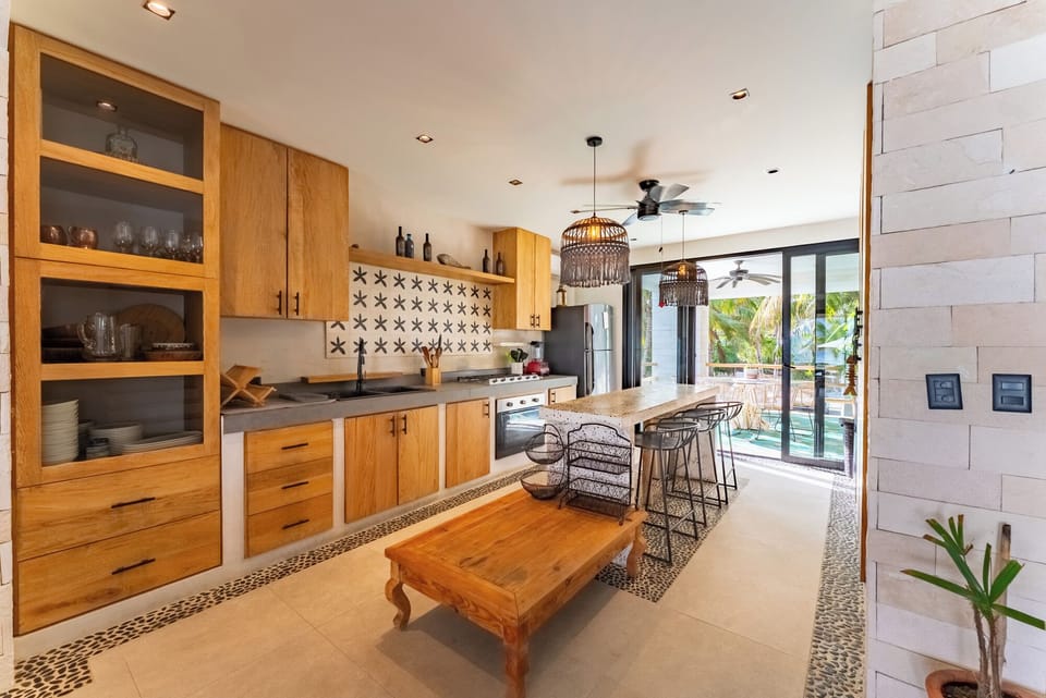 Full Kitchen - Fully Equipped Kitchen