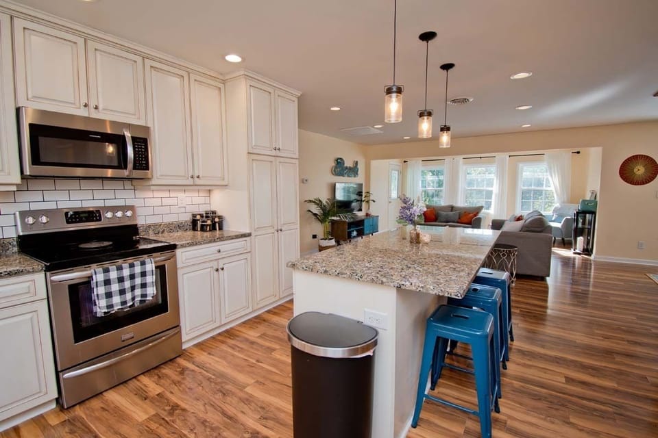Kitchen has Bar Seating