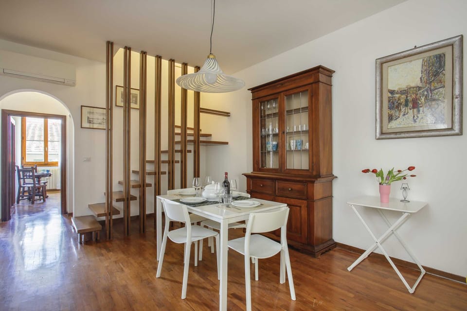 Basic Apartment, Multiple Beds | Dining