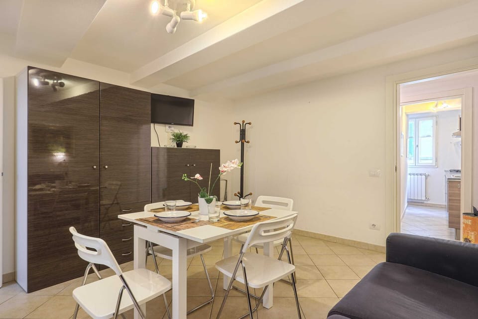 Basic Apartment, 1 Double Bed with Sofa bed | Dining