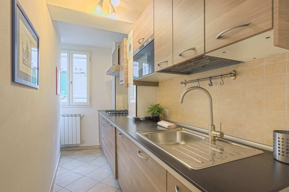 Basic Apartment, 1 Double Bed with Sofa bed | Private kitchen | Fridge, oven, stovetop, electric kettle