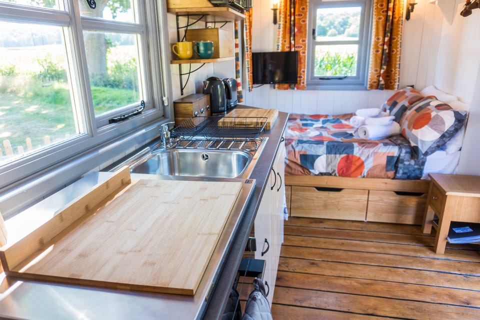 Comfort Cabin | 1 bedroom, free WiFi, bed sheets