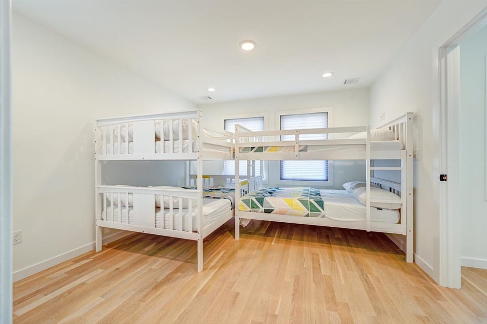 Upstairs Guest Bedroom with 2 Full Size Bunk Beds. 