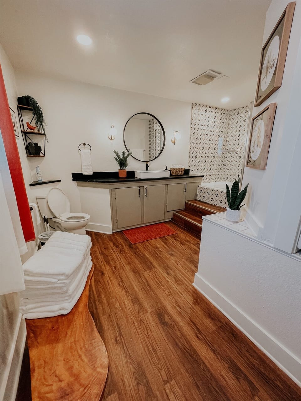Second floor bathroom 