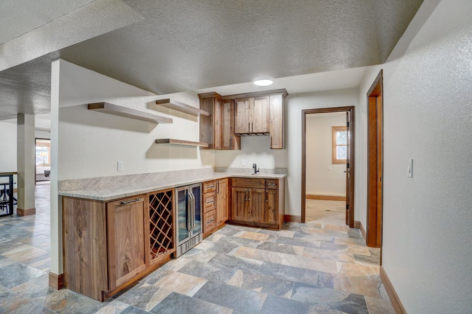 Downstairs kitchenette and wet bar