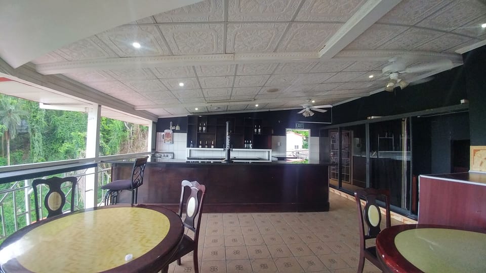 Sports bar