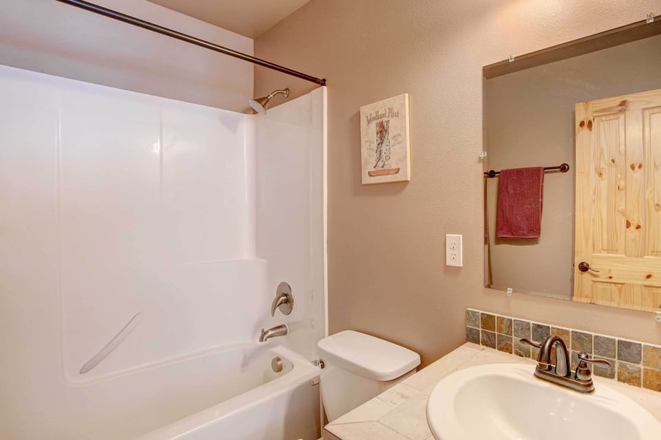 Full Bathroom