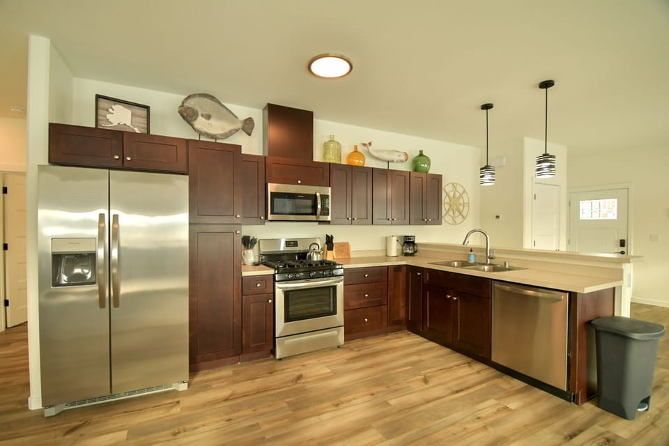 Kitchen/pantry
