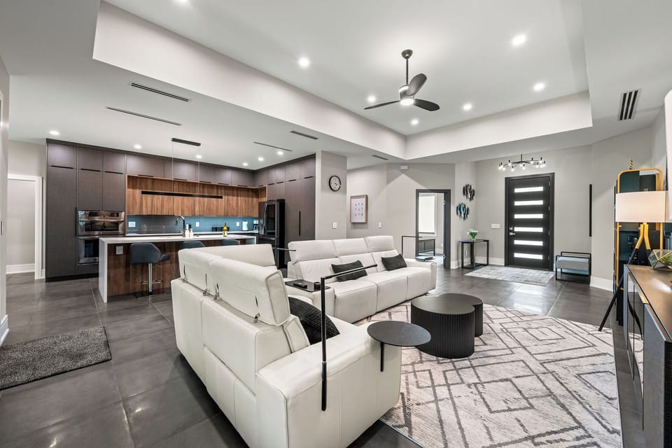 Great room, Kitchen, Entry.