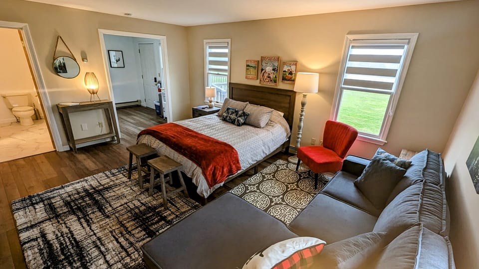 The private guest suite has a key-code entrance and dedicated parking space.